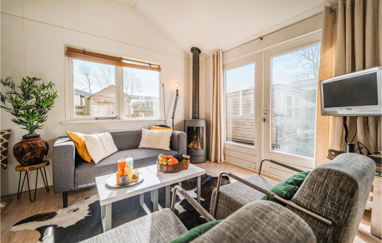 3 Bedroom Pet Friendly Home In Tzummarum Bagian luar foto
